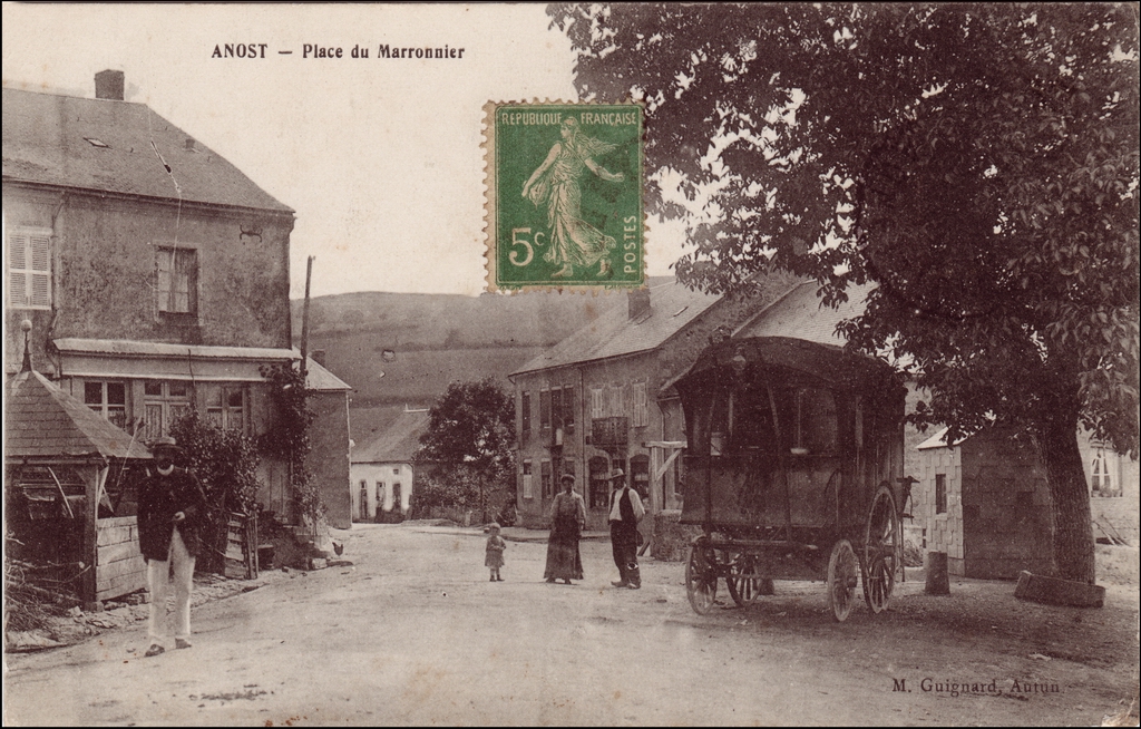 Rue André Basdevant / Place de la Bascule